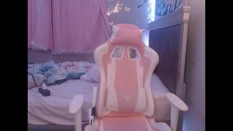 Snapshot of natxurall chatting on 1, 3, 2026 Amara rose online show from 1, 3, 2026