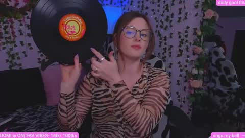 Snapshot of naughty_bella99 chatting on 4, 6, 2026 bella online show from 4, 6, 2026