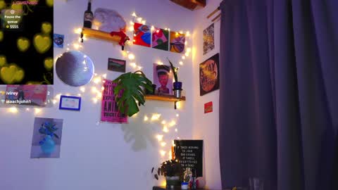 Snapshot of naughty_em_17 chatting on 13, 1, 2025 Em  please help me reach 100 thumbs up 3 online show from 13, 1, 2025