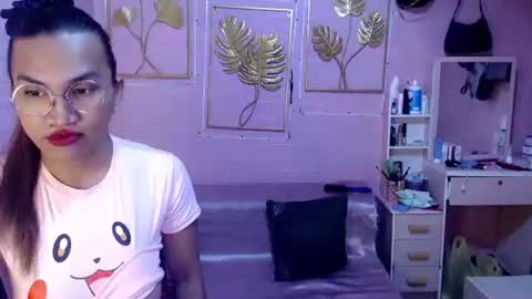 naughty_lorien143 online show from 26, 10, 2025
