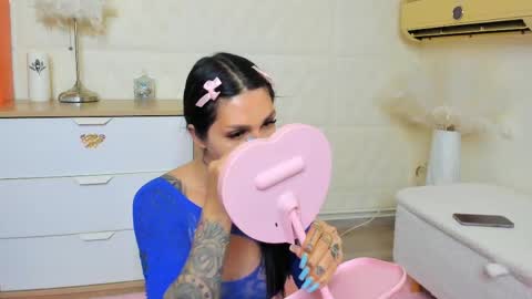 Snapshot of naughtycleo chatting on 4, 5, 2026 cleo online show from 4, 5, 2026