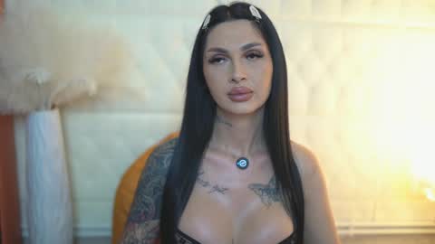 Snapshot of naughtycleo chatting on 7, 5, 2026 cleo online show from 7, 5, 2026