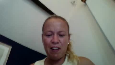 Snapshot of naughtyjennyblondeuk chatting on 15, 7, 2026 naughtyjennyblondeuk online show from 15, 7, 2026