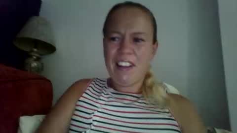 Snapshot of naughtyjennyblondeuk chatting on 19, 7, 2026 naughtyjennyblondeuk online show from 19, 7, 2026