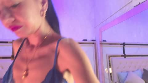 Snapshot of naughtymilfx_ chatting on 30, 3, 2026 online show from 30, 3, 2026