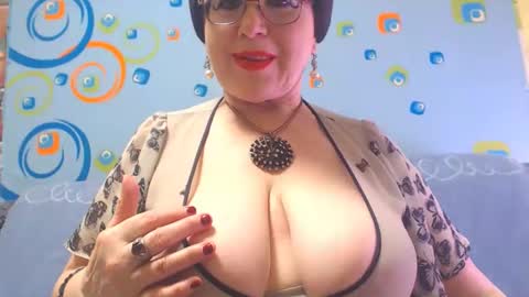 OldKinkyMILF online show from 11, 1, 2025