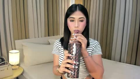 naughtyy_hunk_niel online show from 25, 5, 2026