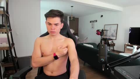 Alejoo twink online show from 13, 3, 2026