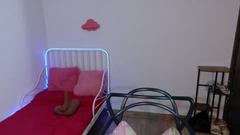 Snapshot of naugthy_muse chatting on 19, 7, 2026 sabrina online show from 19, 7, 2026