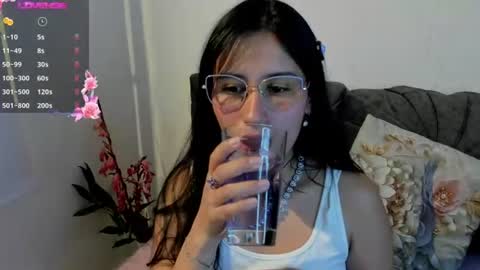 Snapshot of nayecloud chatting on 21, 7, 2026 Naye online show from 21, 7, 2026