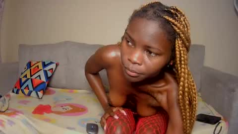 Snapshot of nayela_ chatting on 17, 7, 2026 nayela_ online show from 17, 7, 2026
