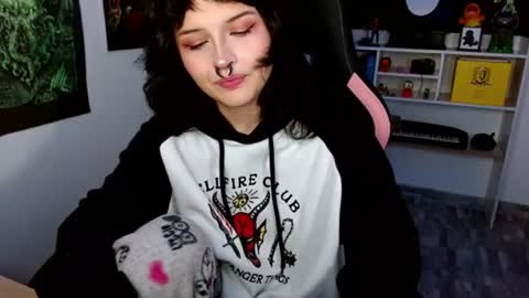 Snapshot of neena_nyx chatting on 18, 6, 2026 Neena Nyx online show from 18, 6, 2026