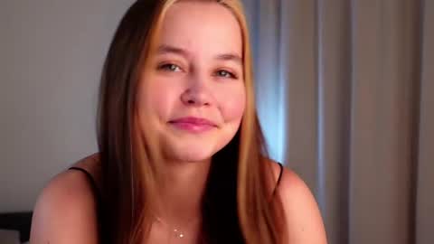 Snapshot of neldaaskins chatting on 13, 12, 2024 Lana online show from 13, 12, 2024