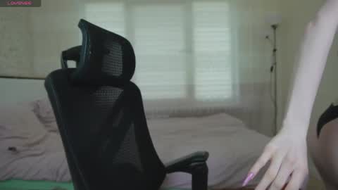 Nellie online show from 18, 4, 2026