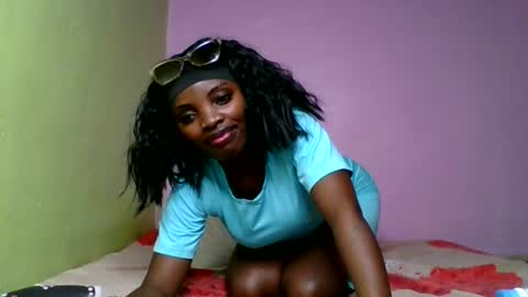 Snapshot of nelly_ebony5 chatting on 28, 6, 2026 nelly_ebony5 online show from 28, 6, 2026