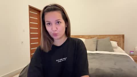 Snapshot of nellyfischer chatting on 15, 9, 2025 Nelly online show from 15, 9, 2025