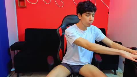 Snapshot of neo_twink chatting on 20, 12, 2025 just Daniel online show from 20, 12, 2025