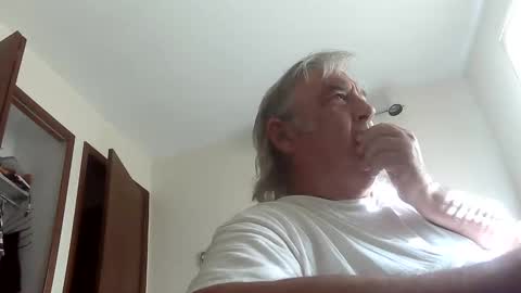neohiom4f online show from 27, 5, 2026