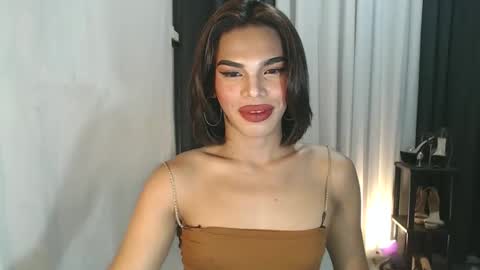 Snapshot of neomi_hardcock chatting on 17, 12, 2025 neomi online show from 17, 12, 2025