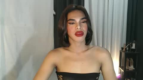 Snapshot of neomi_hardcock chatting on 20, 12, 2025 neomi online show from 20, 12, 2025