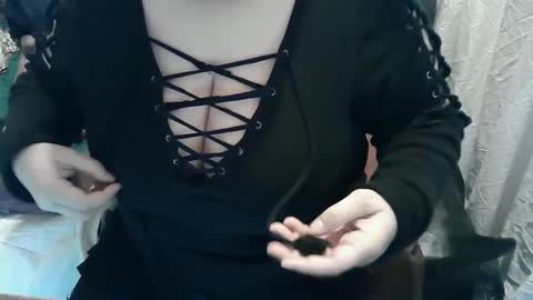 neslihan online show from 13, 2, 2025