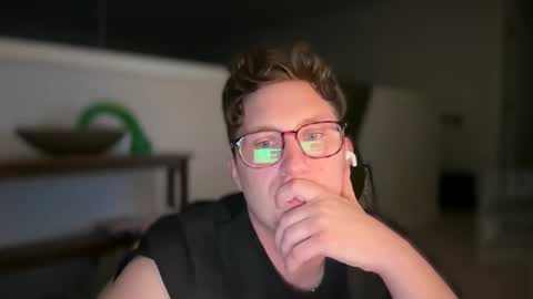 Snapshot of netflixhumanicorn chatting on 28, 12, 2024 RyRy online show from 28, 12, 2024