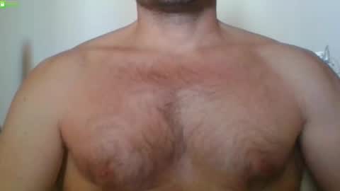 Snapshot of newtyguy90 chatting on 19, 2, 2026 newtyguy90 online show from 19, 2, 2026