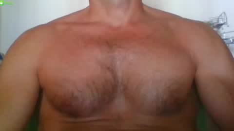 Snapshot of newtyguy90 chatting on 17, 6, 2026 newtyguy90 online show from 17, 6, 2026