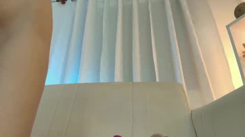 Snapshot of nezo_ chatting on 23, 1, 2025 Angie Instagram angie julianac add me online show from 23, 1, 2025