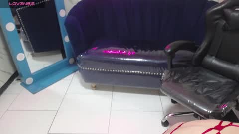 Snapshot of nezuko_v chatting on 14, 1, 2026 nezuko_v online show from 14, 1, 2026