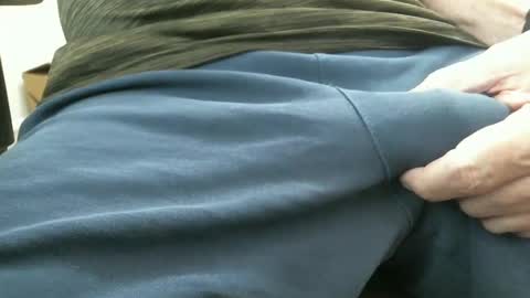 Snapshot of ngurth chatting on 8, 9, 2025 ngurth online show from 8, 9, 2025