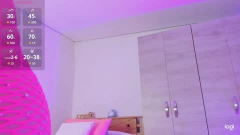 nia_16 online show from 21, 10, 2025