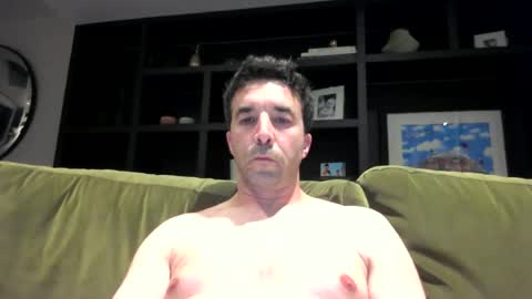 Snapshot of niciboi chatting on 15, 6, 2026 James online show from 15, 6, 2026