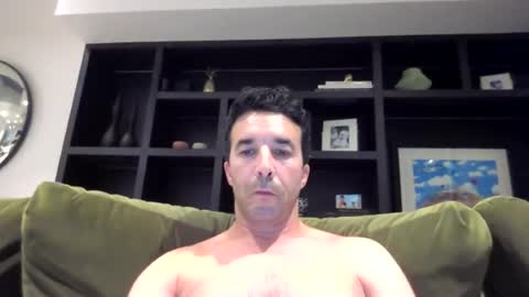 Snapshot of niciboi chatting on 24, 7, 2026 James online show from 24, 7, 2026