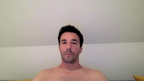Snapshot of niciboi chatting on 2, 8, 2026 James online show from 2, 8, 2026