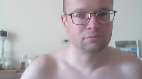 nick1990b online show from 15, 4, 2026