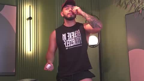 Snapshot of nick_vans chatting on 22, 9, 2025 Jhohan online show from 22, 9, 2025