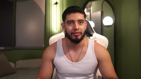 Snapshot of nick_vans chatting on 24, 10, 2025 Jhohan online show from 24, 10, 2025