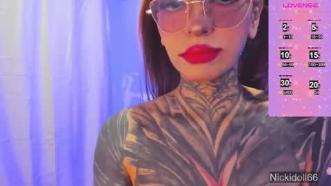 Snapshot of nicki_1 chatting on 22, 9, 2025 Help me reach 100 thumbs up online show from 22, 9, 2025