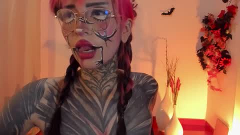 Snapshot of nicki_1 chatting on 12, 10, 2025 Help me reach 100 thumbs up online show from 12, 10, 2025