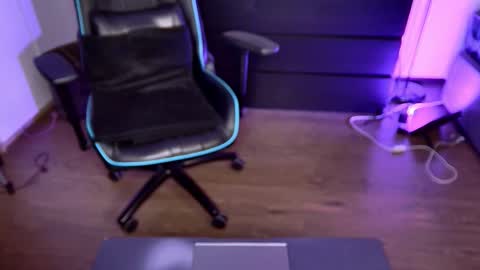 Nico online show from 7, 10, 2025