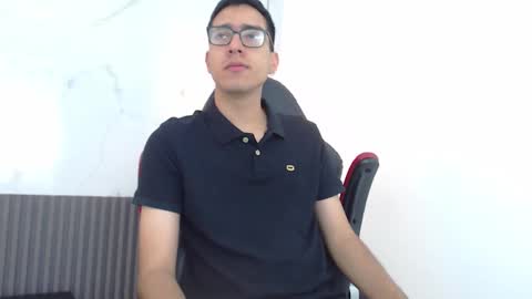 nicolasfine online show from 6, 1, 2026