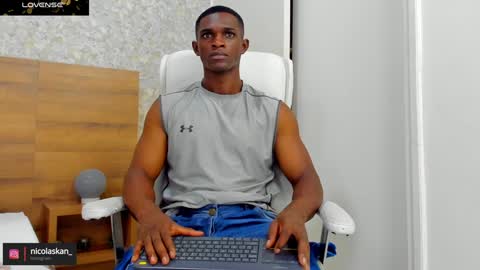 Nicolas online show from 5, 12, 2024