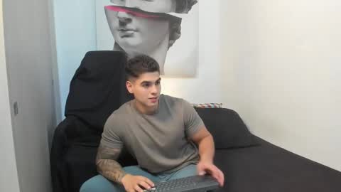 Snapshot of nicolasmuscle chatting on 20, 12, 2024 Andres online show from 20, 12, 2024