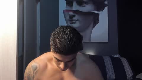 Snapshot of nicolasmuscle chatting on 1, 10, 2025 Andres online show from 1, 10, 2025