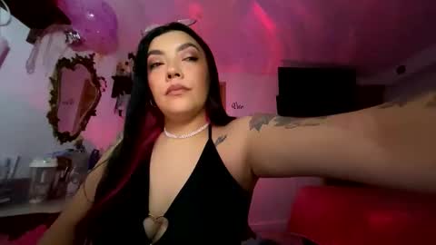 Snapshot of nicole_wc chatting on 17, 5, 2026 Nicole online show from 17, 5, 2026