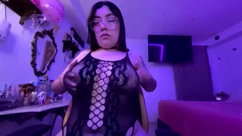 Snapshot of nicole_wc chatting on 7, 6, 2026 Nicole online show from 7, 6, 2026