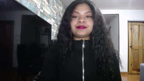 Snapshot of nicoleebon chatting on 12, 9, 2025 Nicole online show from 12, 9, 2025