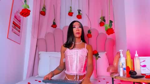 nicolemadrird online show from 15, 2, 2026