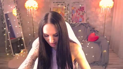 Nicole online show from 7, 6, 2026